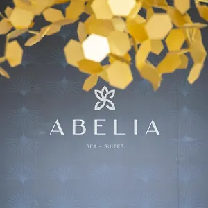 Abelia Sea , 切法卢 意大利