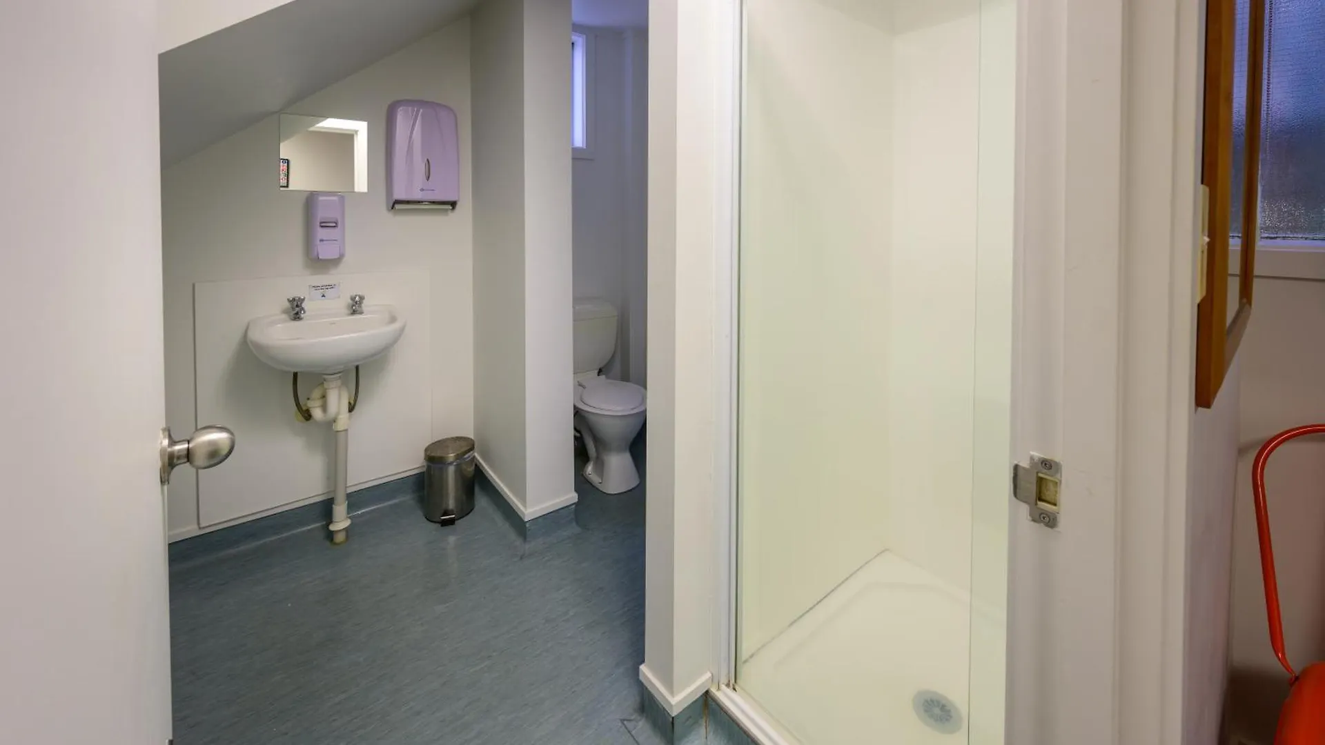 Trek Global Backpackers Hostel Wellington New Zealand